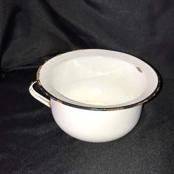 VTG Enamelware Small Chamber Pot/Planter~Blk/Wht